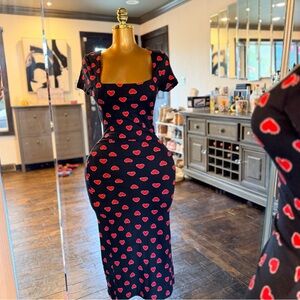 Elegant Black Heart Print Midi Dress